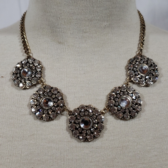 N/A Jewelry - [5/$25] Floral Rhinestone Necklace